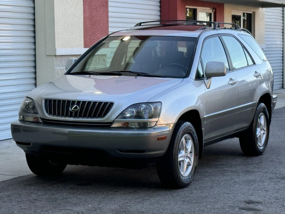 1999 Lexus RX 1st Gen - Image 3 of 31