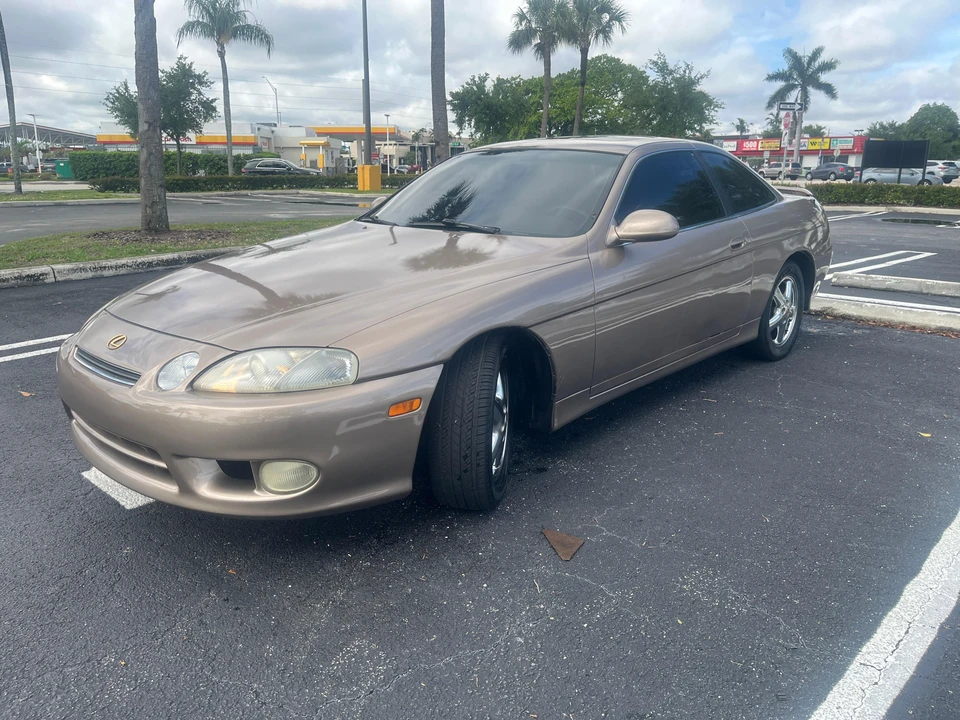 1999 Lexus SC400 - Image 10 of 31