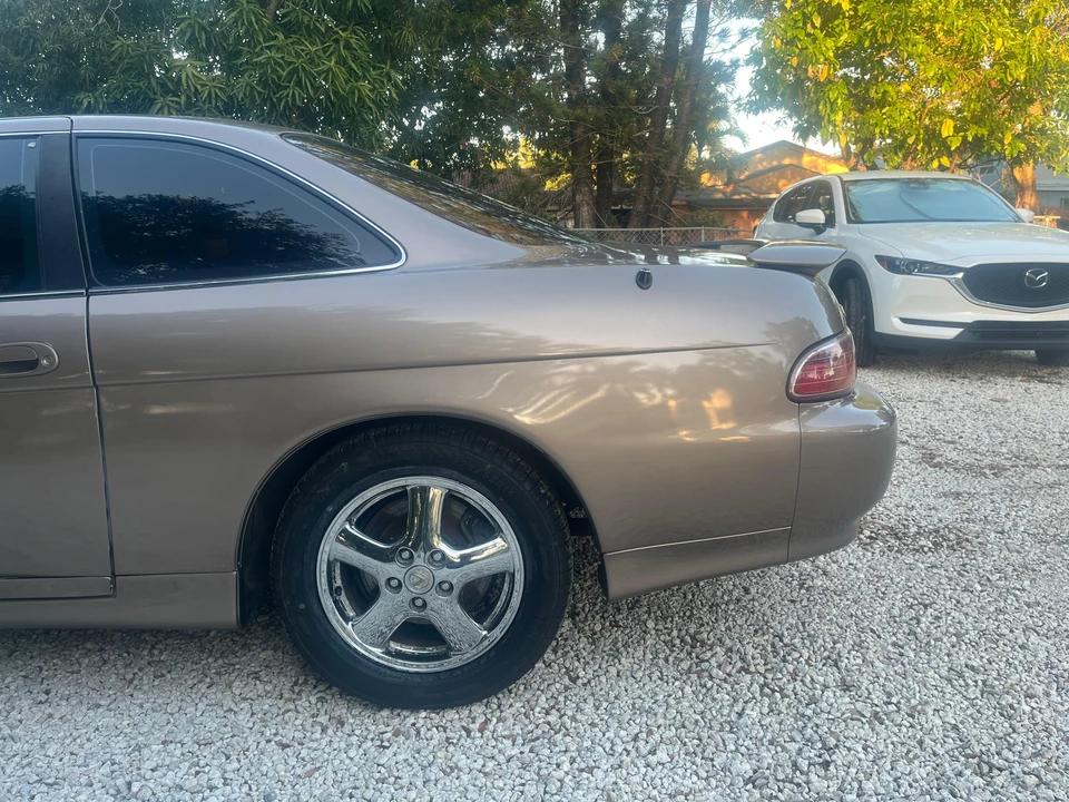 1999 Lexus SC400 - Image 18 of 31