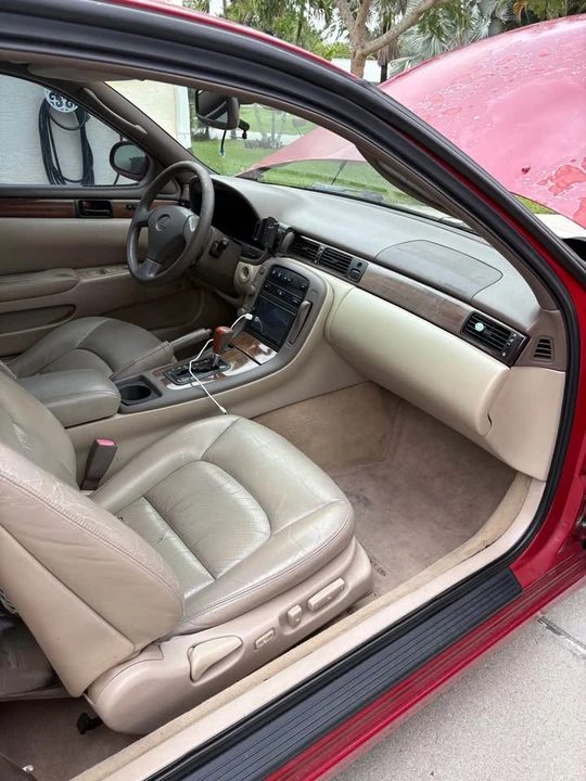1999 Lexus SC400 - Image 10 of 12