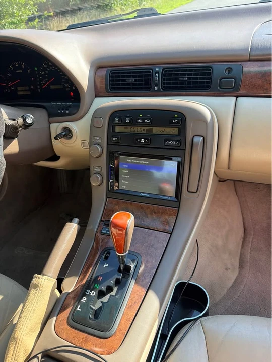 1999 Lexus SC400 - Image 12 of 20