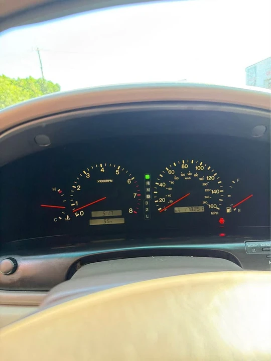 1999 Lexus SC400 - Image 14 of 20
