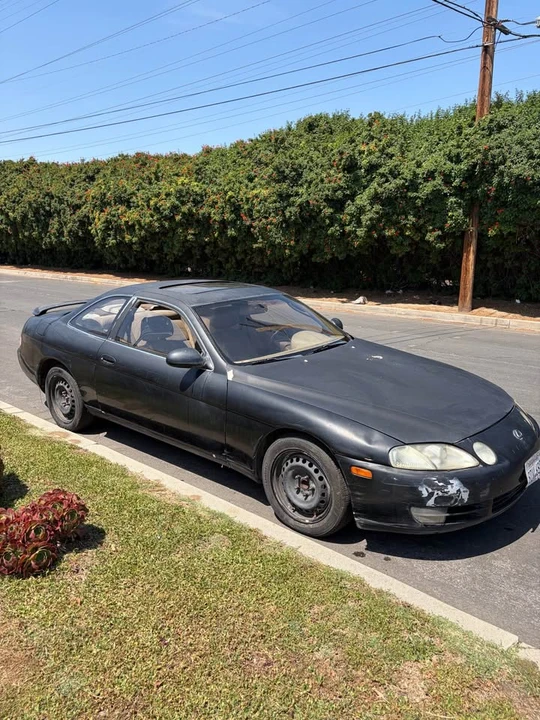 1999 Lexus SC400 - Image 2 of 10