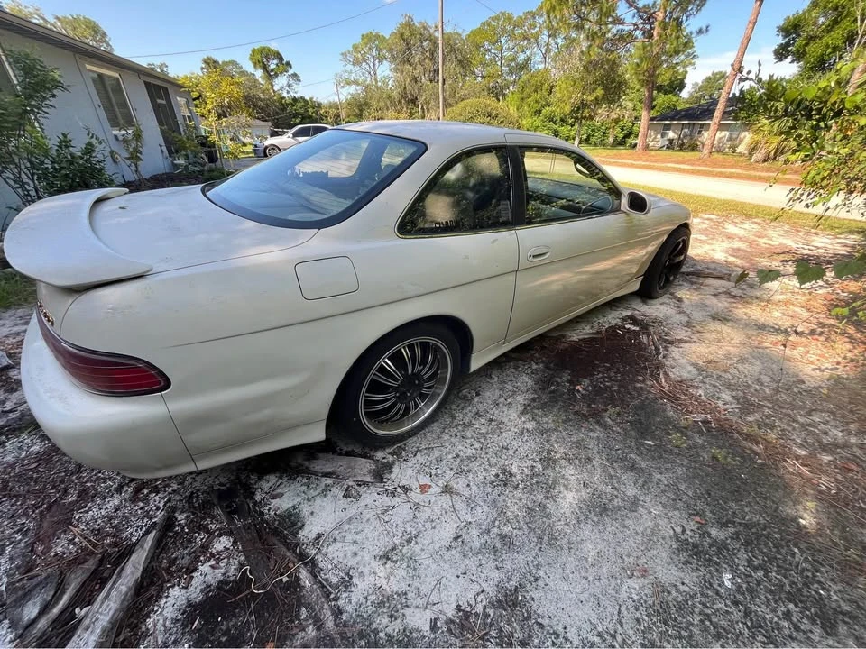 1999 Lexus SC400 - Image 4 of 10