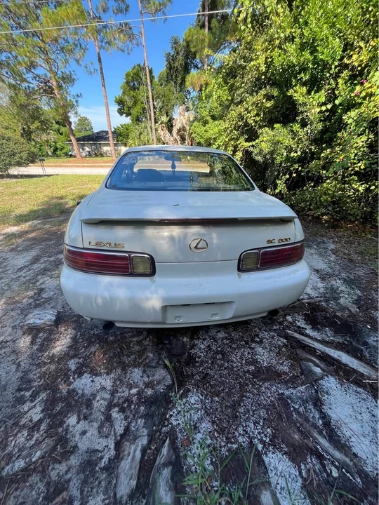 1999 Lexus SC400 - Image 5 of 10