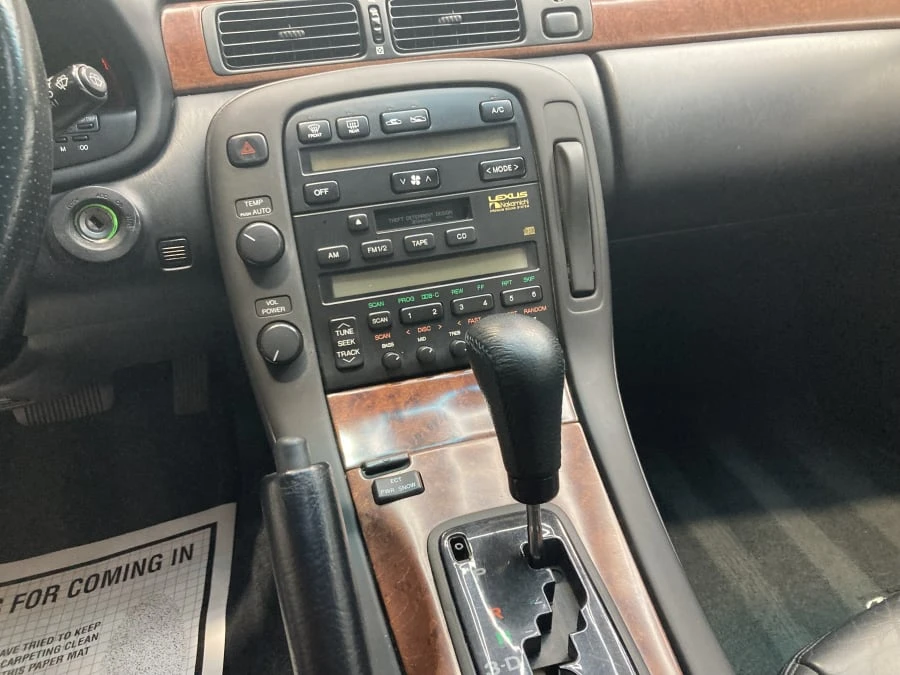1999 Lexus SC400 - Image 9 of 11