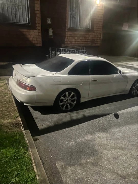 1999 Lexus SC400 - Image 2 of 3