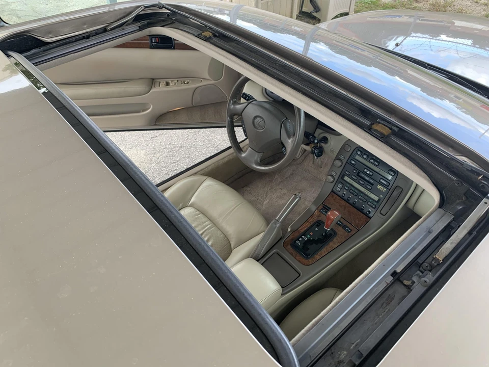 1999 Lexus SC400 - Image 22 of 31