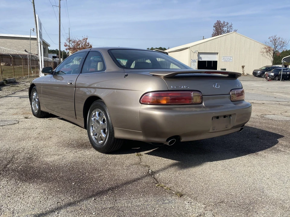 1999 Lexus SC400 - Image 10 of 31