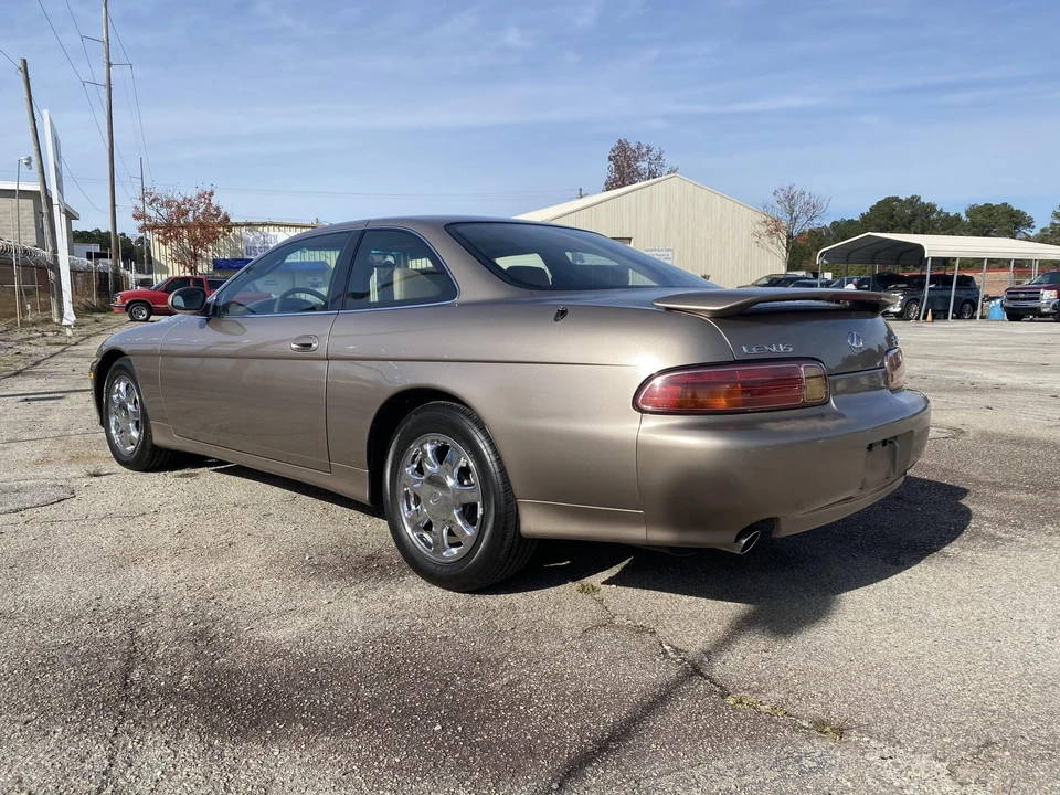 1999 Lexus SC400 - Image 11 of 31