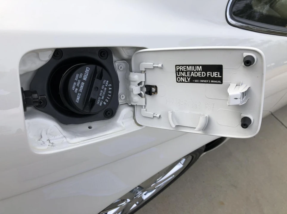 1999 Lexus SC400 - Image 16 of 31