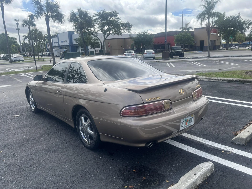 1999 Lexus SC400 - Image 13 of 31