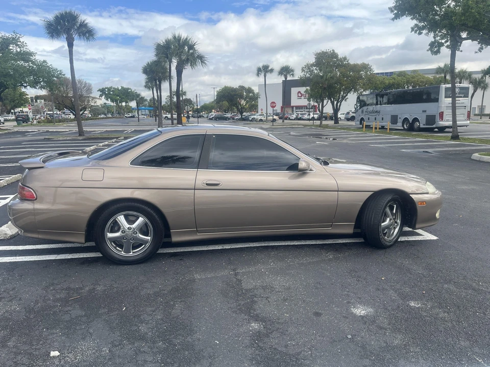 1999 Lexus SC400 - Image 19 of 31