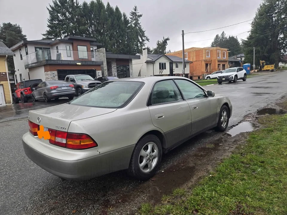 1999 Lexus ES 2nd Gen - Image 4 of 8