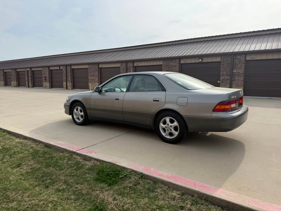 1999 Lexus ES 3rd Gen - Image 4 of 8
