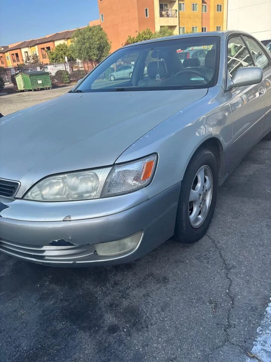 1999 Lexus ES 3rd Gen - Image 4 of 5