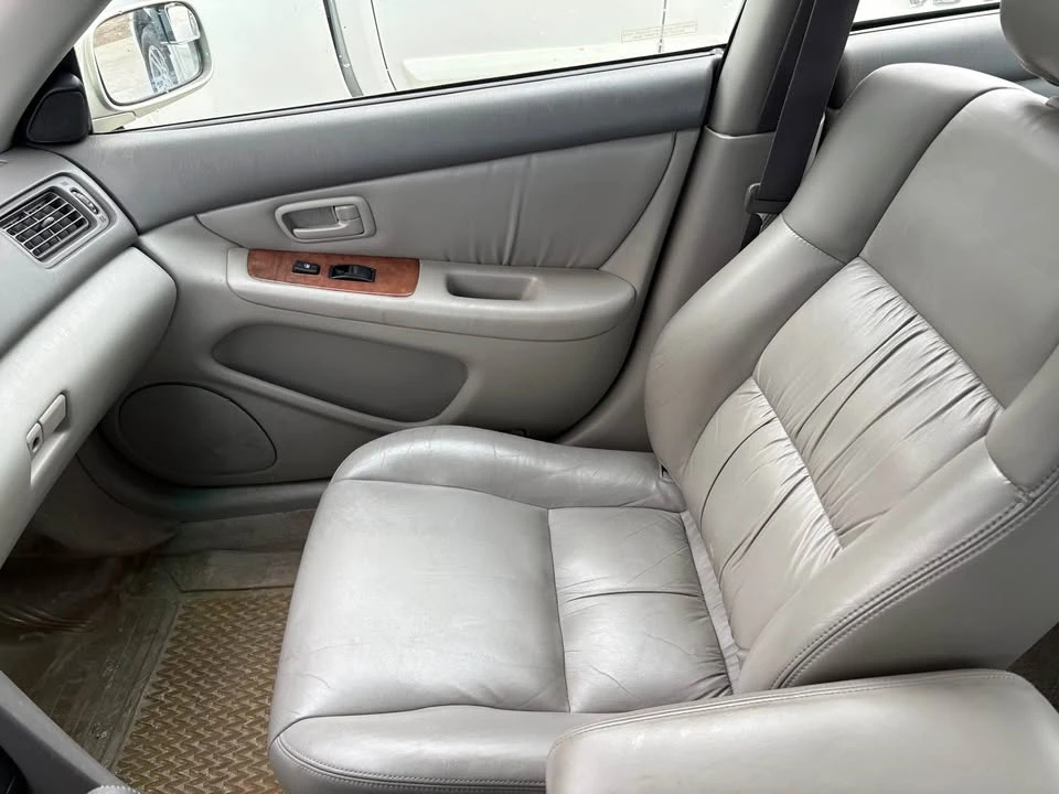 1999 Lexus ES 3rd Gen - Image 10 of 11