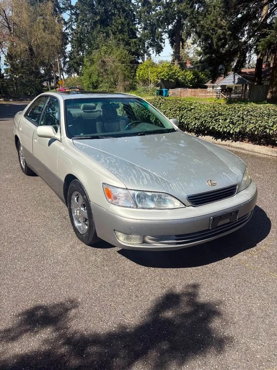 1999 Lexus ES 3rd Gen - Image 4 of 4