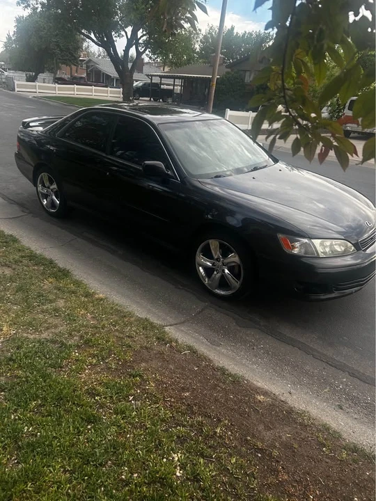 1999 Lexus ES 3rd Gen - Image 2 of 9