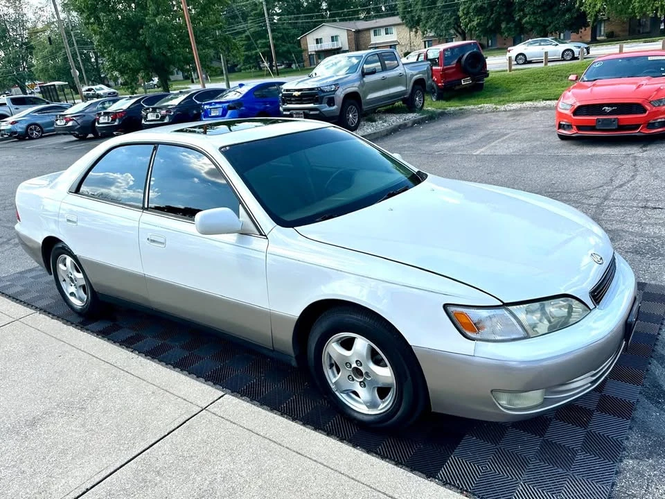1999 Lexus ES 2nd Gen - Image 2 of 20