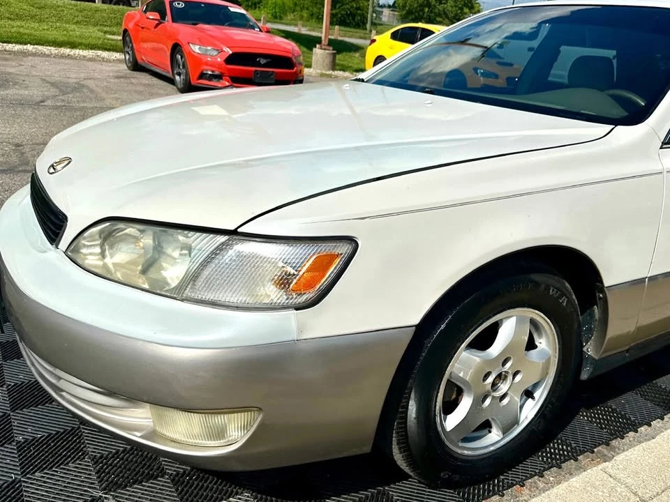 1999 Lexus ES 2nd Gen - Image 12 of 20