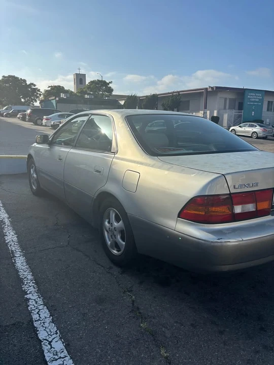 1999 Lexus ES 3rd Gen - Image 6 of 8