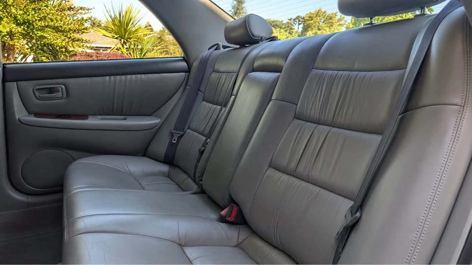 1999 Lexus ES 3rd Gen - Image 9 of 11