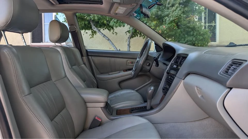 1999 Lexus ES 3rd Gen - Image 6 of 11
