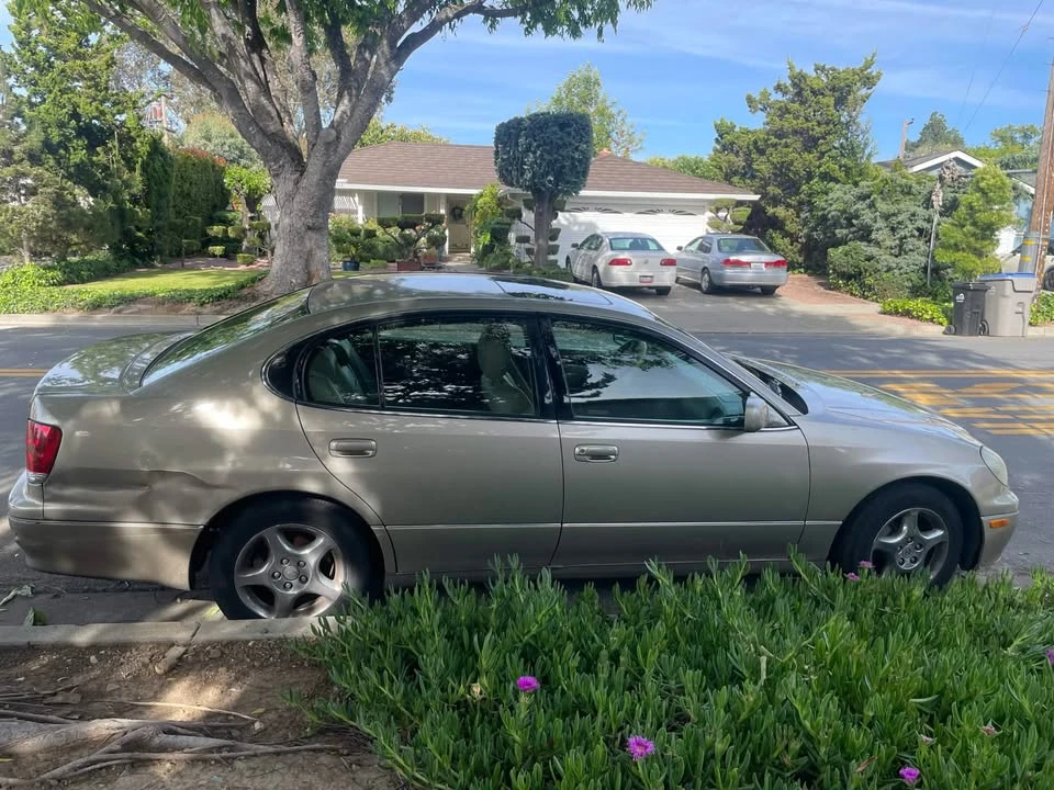 1999 Lexus GS 2nd Gen - Image 4 of 4