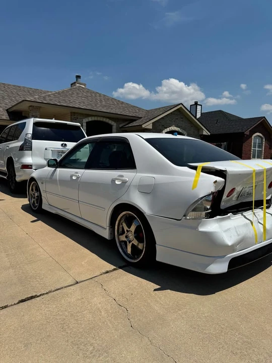 1999 Lexus IS 1st Gen - Image 3 of 12