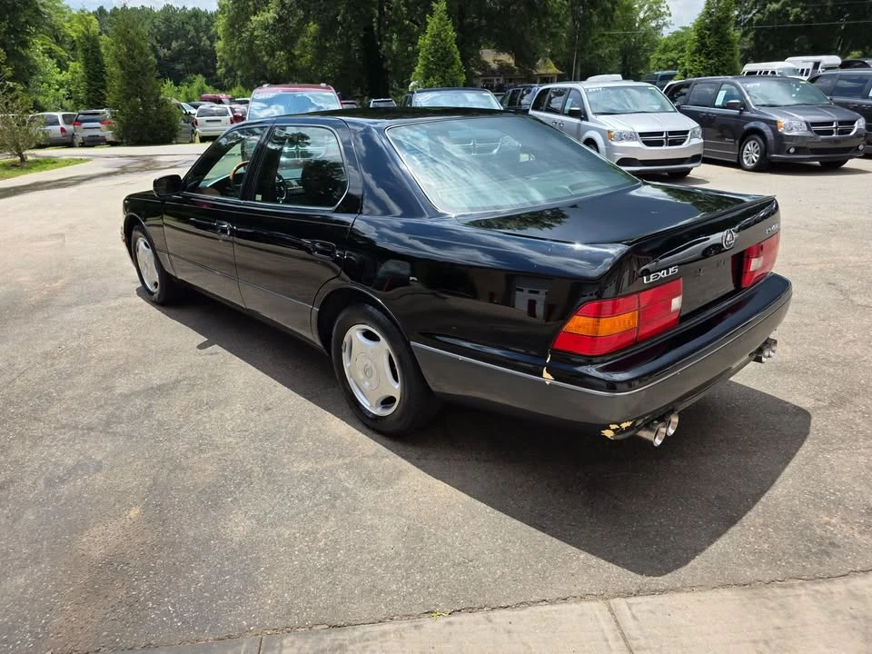 1999 Lexus LS 2nd Gen - Image 16 of 19