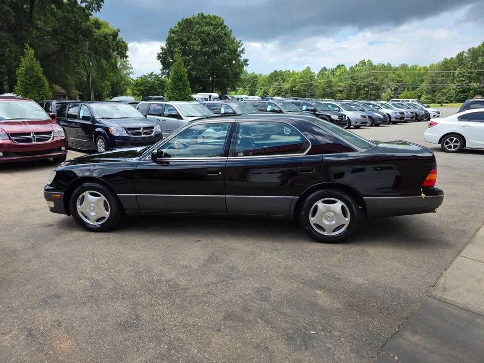 1999 Lexus LS 2nd Gen - Image 11 of 19