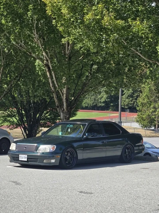 1999 Lexus LS 2nd Gen - Image 4 of 7