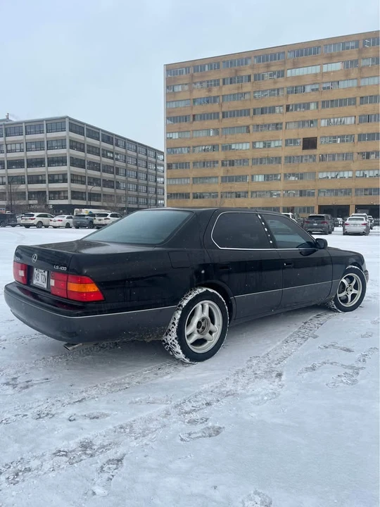 1999 Lexus LS 2nd Gen - Image 6 of 12
