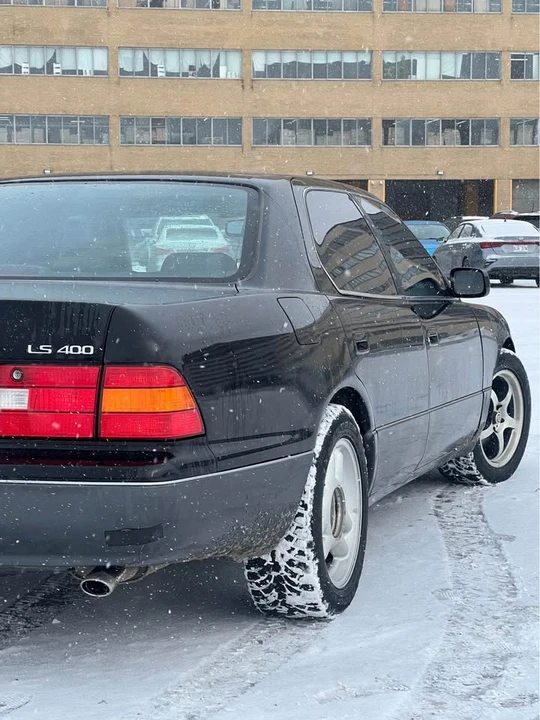 1999 Lexus LS 2nd Gen - Image 5 of 12