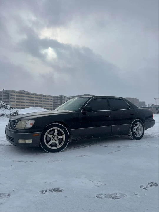 1999 Lexus LS 2nd Gen - Image 2 of 12