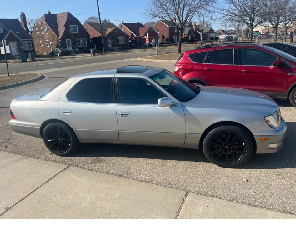 1999 Lexus LS 2nd Gen - Image 3 of 10