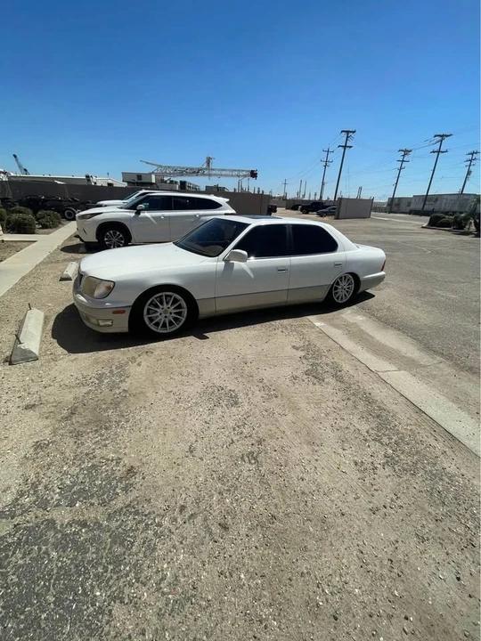 1999 Lexus LS 2nd Gen - Image 3 of 6