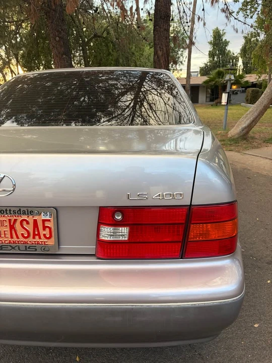 1999 Lexus LS 2nd Gen - Image 13 of 20