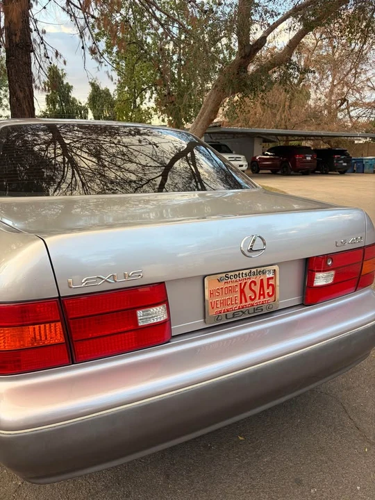 1999 Lexus LS 2nd Gen - Image 4 of 20