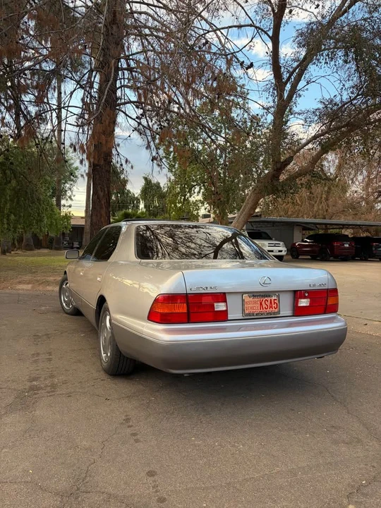 1999 Lexus LS 2nd Gen - Image 2 of 20