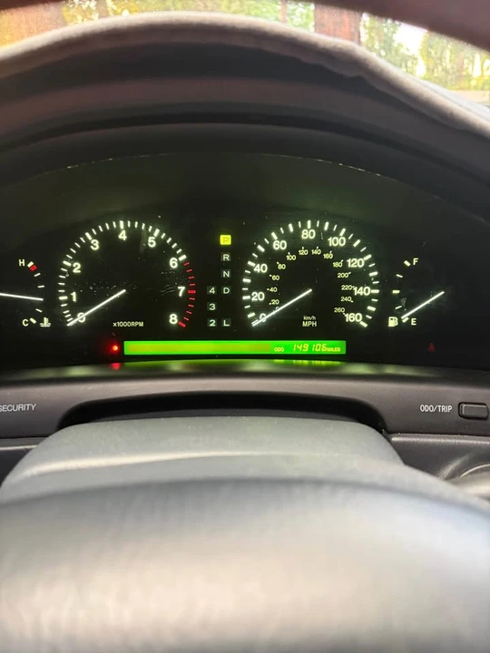 1999 Lexus LS 2nd Gen - Image 16 of 20