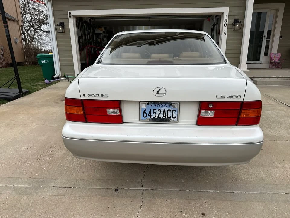 1999 Lexus LS 2nd Gen - Image 5 of 17