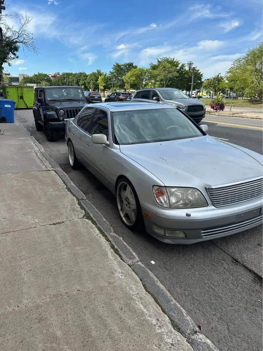 1999 Lexus LS 2nd Gen - Image 2 of 6