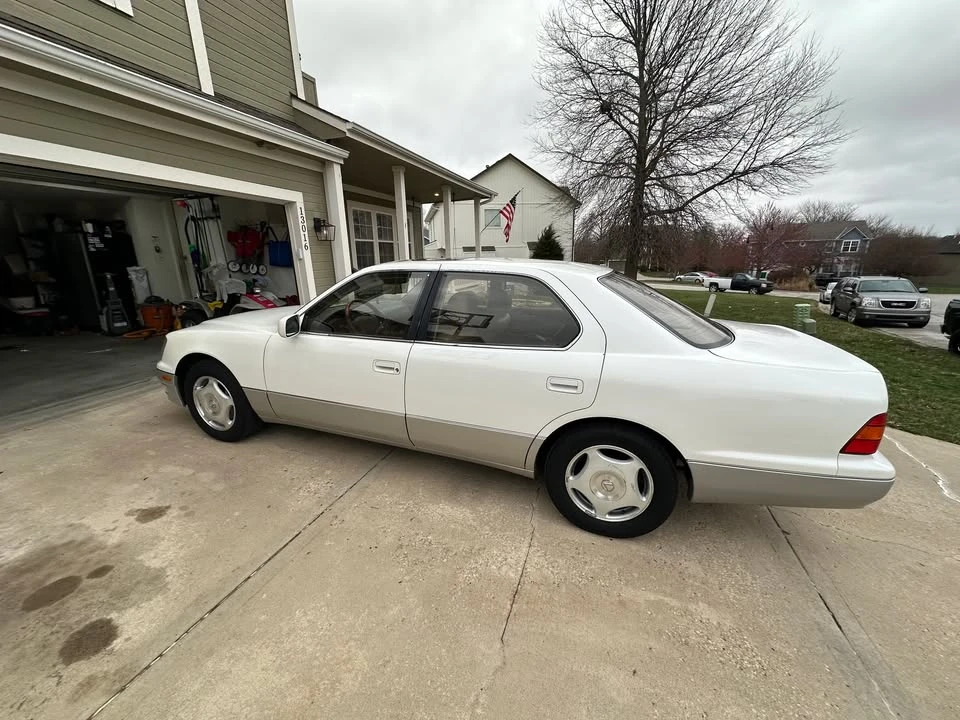 1999 Lexus LS 2nd Gen - Image 6 of 17