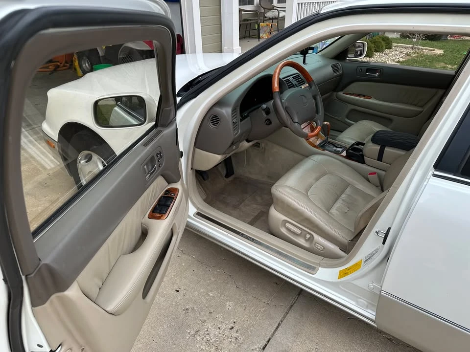 1999 Lexus LS 2nd Gen - Image 8 of 17