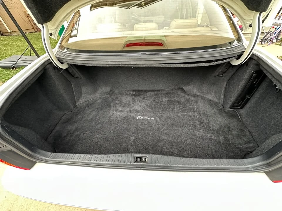 1999 Lexus LS 2nd Gen - Image 12 of 17