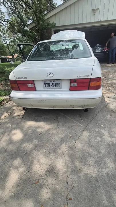1999 Lexus LS 2nd Gen - Image 3 of 3
