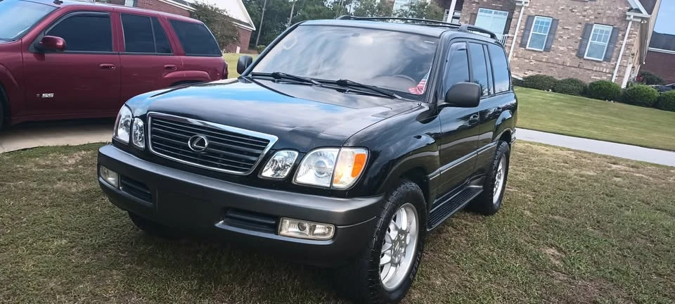 1999 Lexus LX 2nd Gen - Image 2 of 9