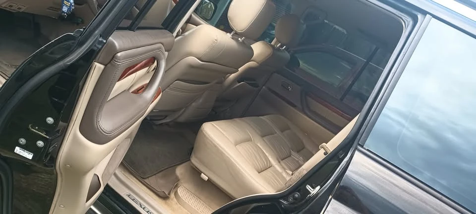 1999 Lexus LX 2nd Gen - Image 6 of 9